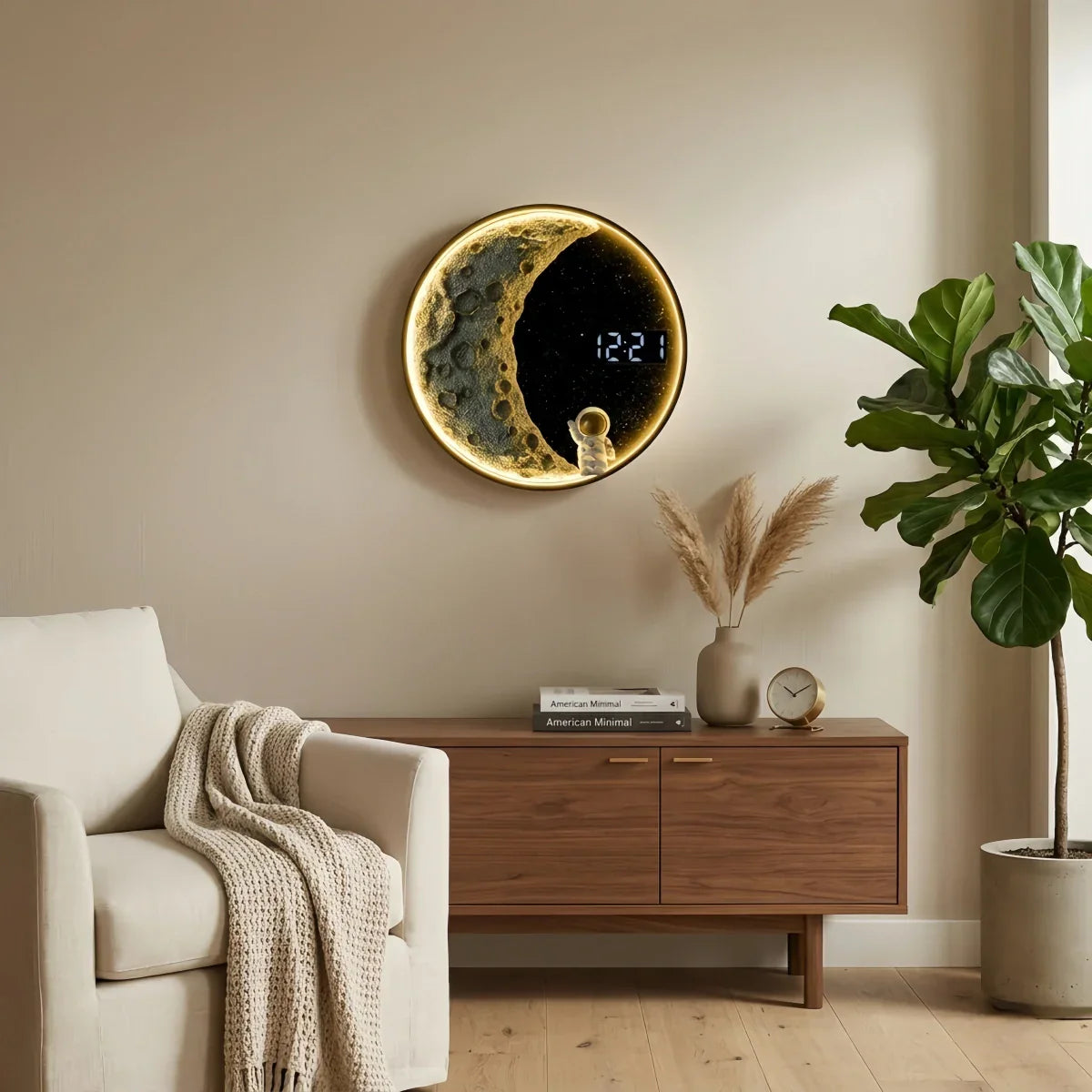 Art Deco Astronaut Wall Lamp - Modern Moon Metal Clock Light for Bedroom - Flindria