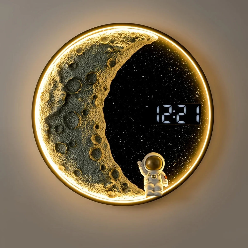 Art Deco Astronaut Wall Lamp - Modern Moon Metal Clock Light for Bedroom - Flindria