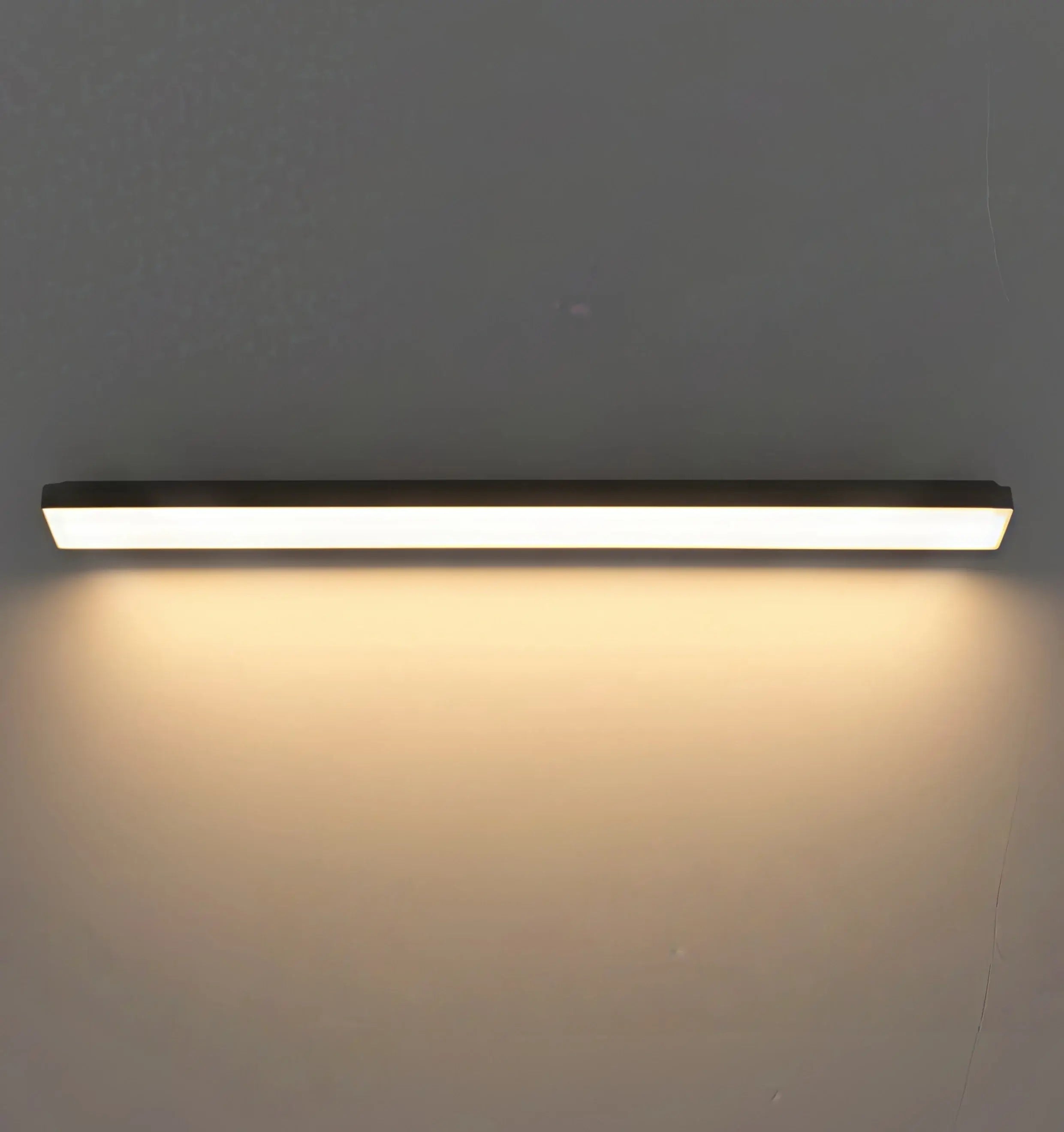 Minimalist Outdoor Wall Lamp - Light for Courtyard - Flindria