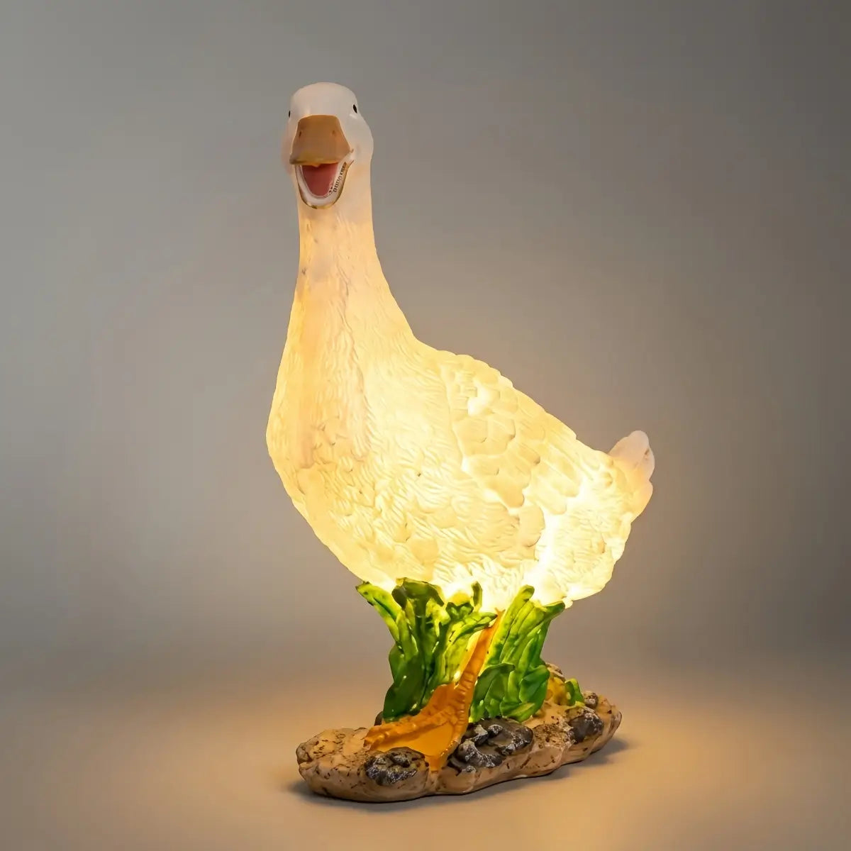 Art Deco Outdoor Floor Lamp – White Resin Goose Design for Courtyard - Flindria
