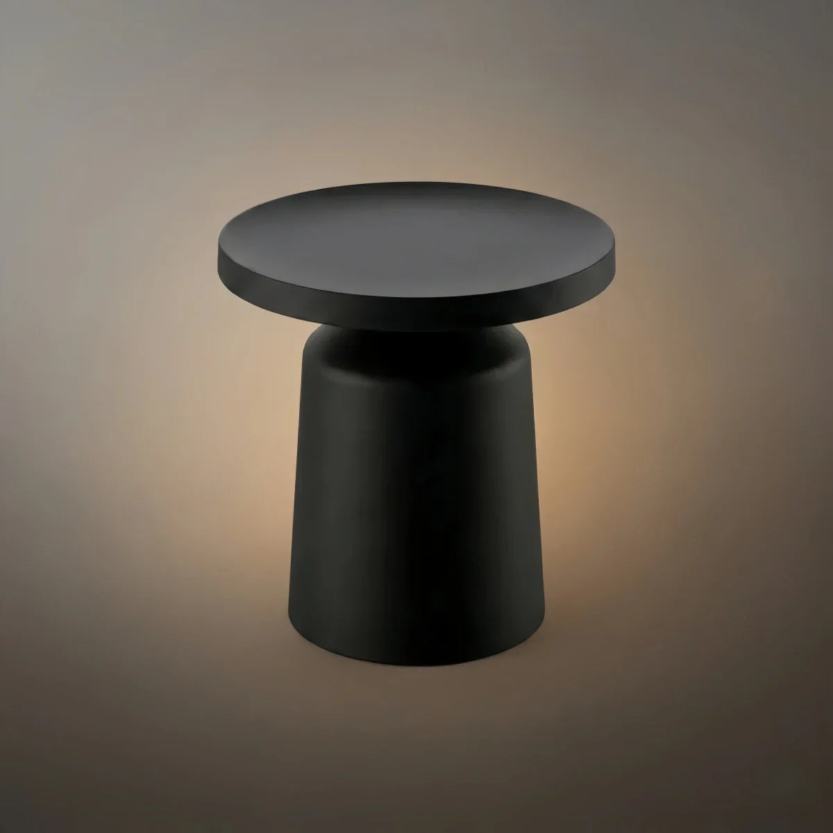 Modern Round Outdoor Floor Lamp - Black Metal for Pathways - Flindria