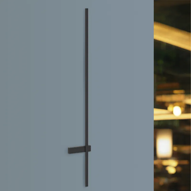 Modern Linear LED Wall Lamp – Black Solar & Sensor Light Outdoor - Flindria