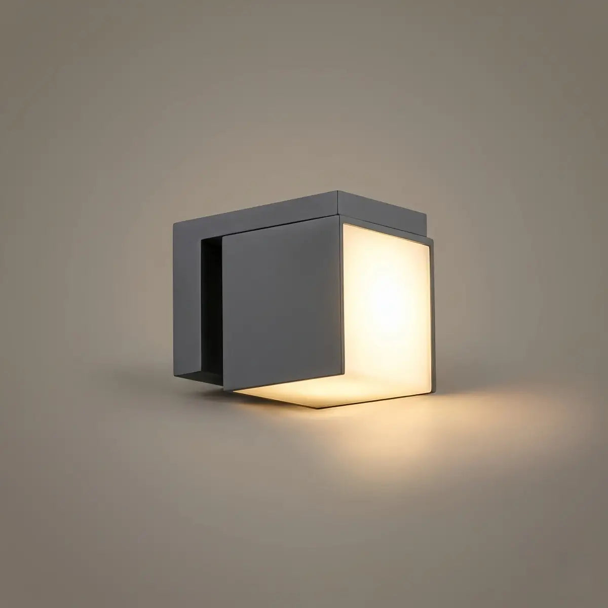 Modern Outdoor Wall Lamp - Black Metal Irregular Design for Exterior Wall - Flindria