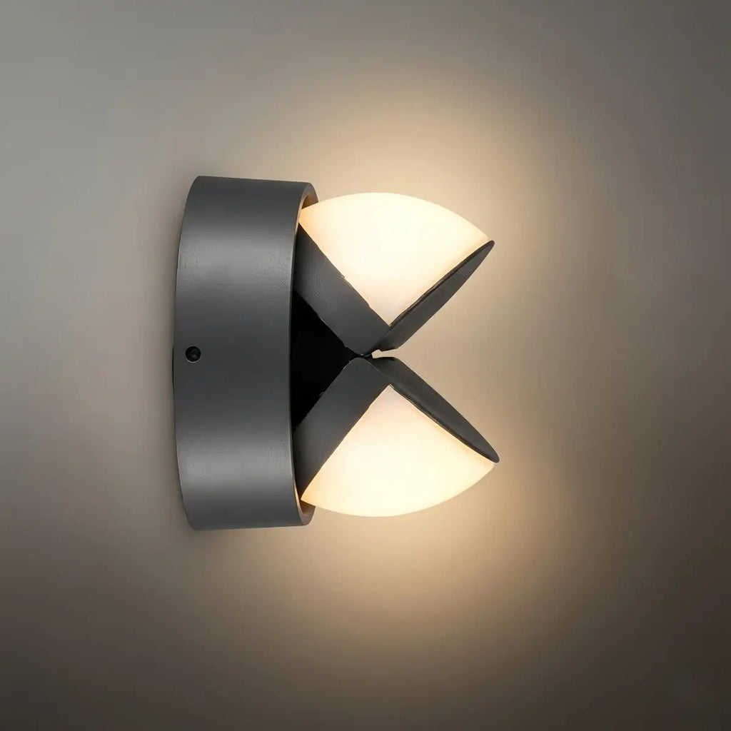Modern Outdoor Wall Lamp - Black Metal Irregular Design for Exterior Wall - Flindria