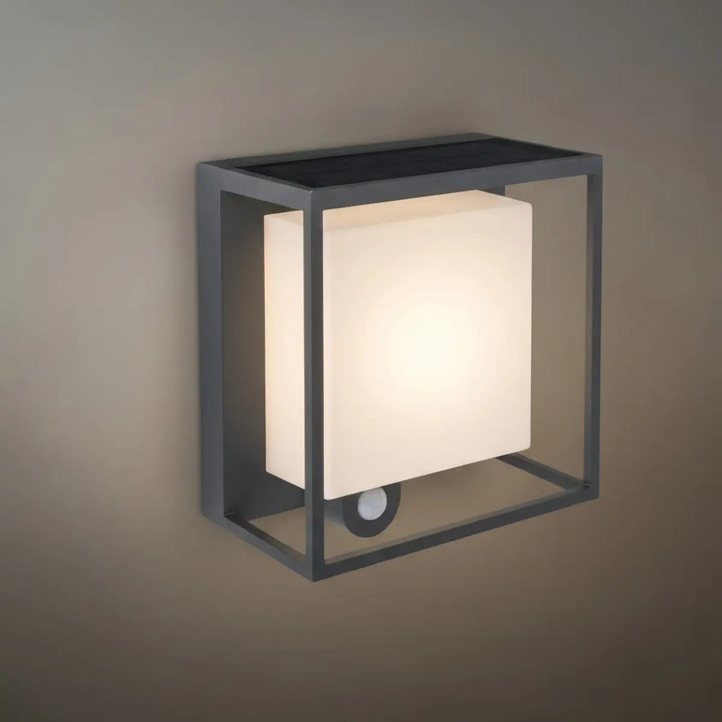 Modern Rectangular Outdoor Wall Sconce – Black Acrylic Solar Light with Sensor - Flindria