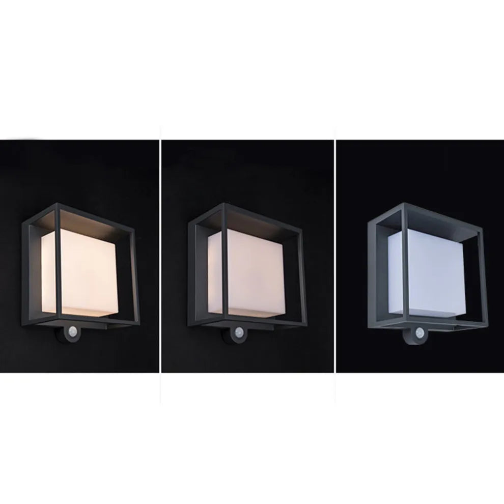 Modern Rectangular Outdoor Wall Sconce – Black Acrylic Solar Light with Sensor - Flindria