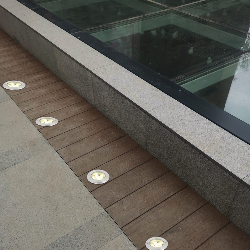 Luz de escalón de cubierta en columna minimalista – Metal/vidrio negro para exterior - Flindria