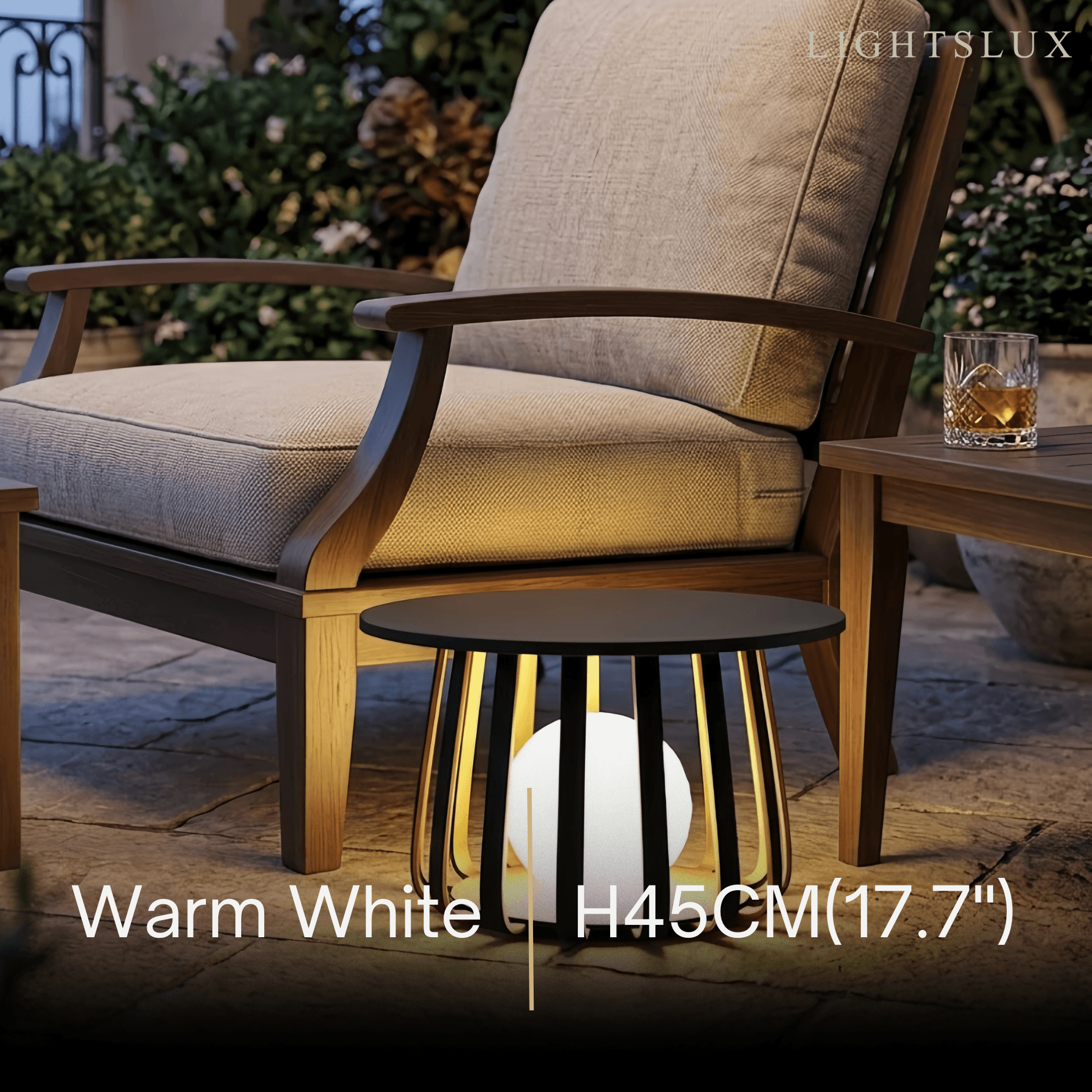 Lámpara solar moderna de suelo para exteriores - Negra resistente a la intemperie para patio/jardín - Flindria