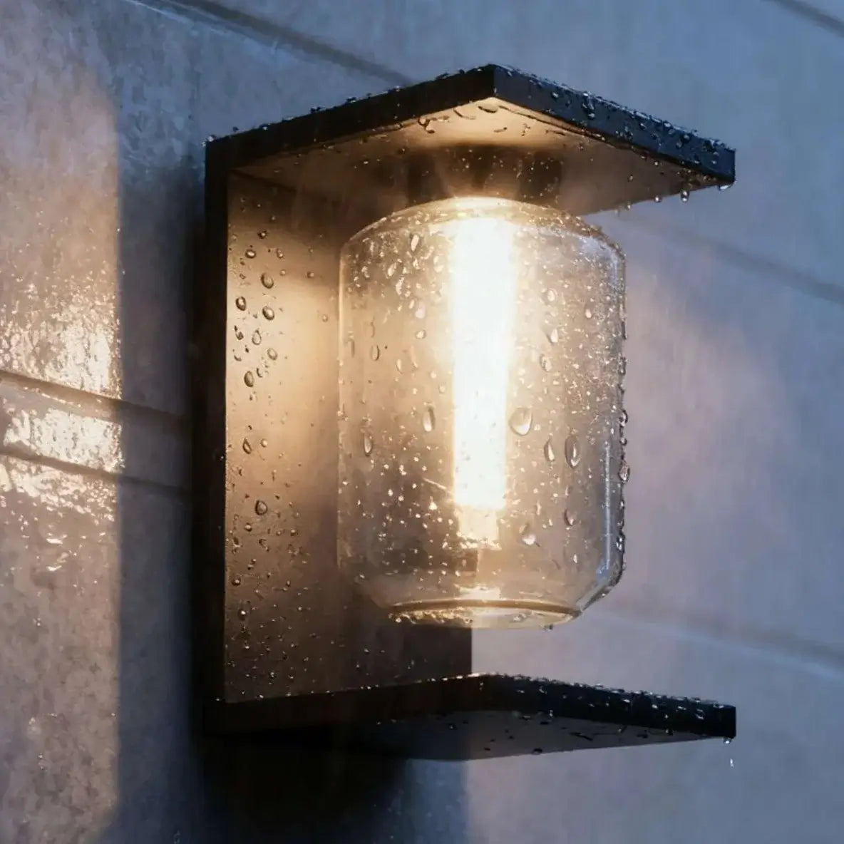 Industriel solcelle LED væglampe – sort udendørs lys til terrasse - Flindria