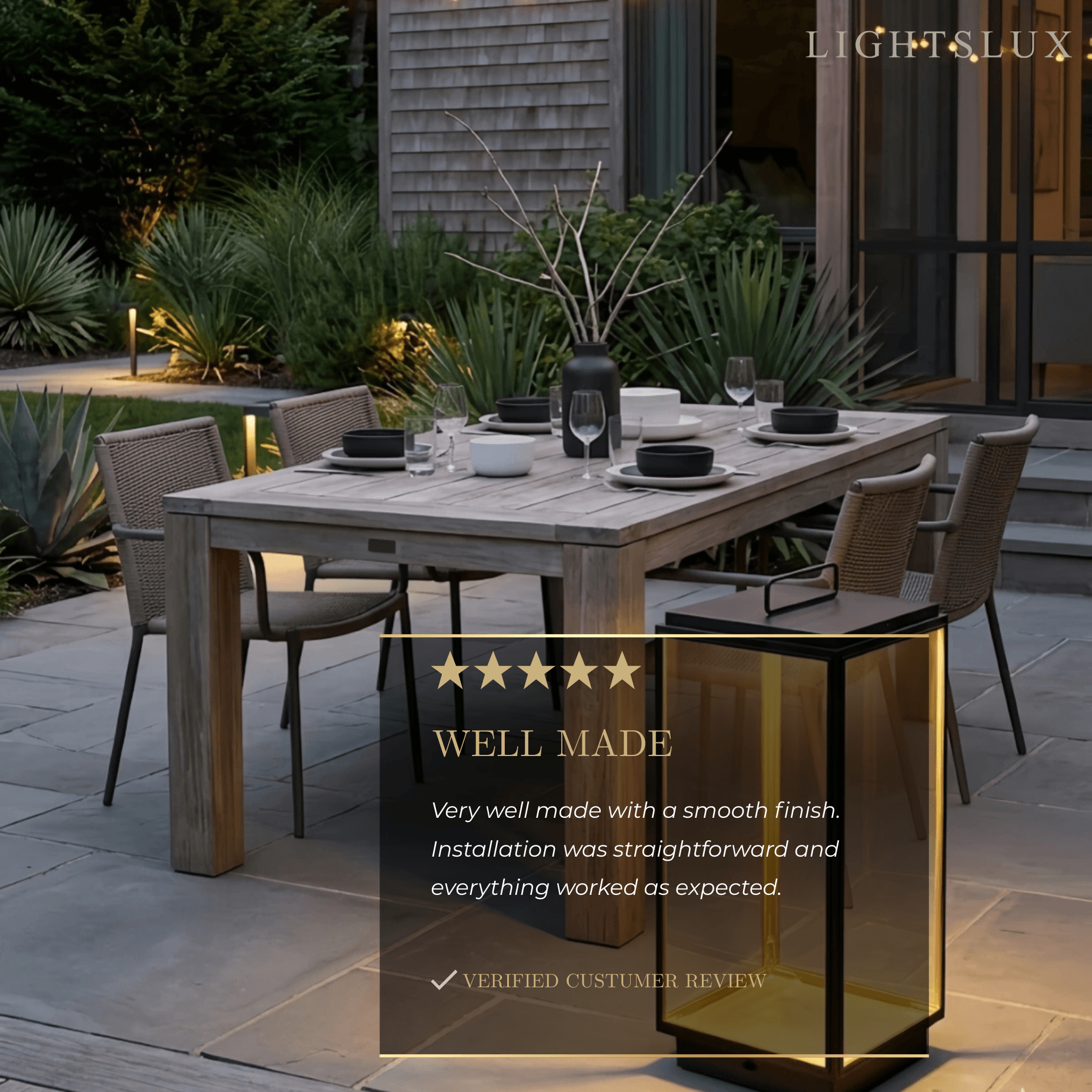 Lampadaire industriel pour extérieur - Design rectangulaire en métal noir et verre pour jardin - Flindria