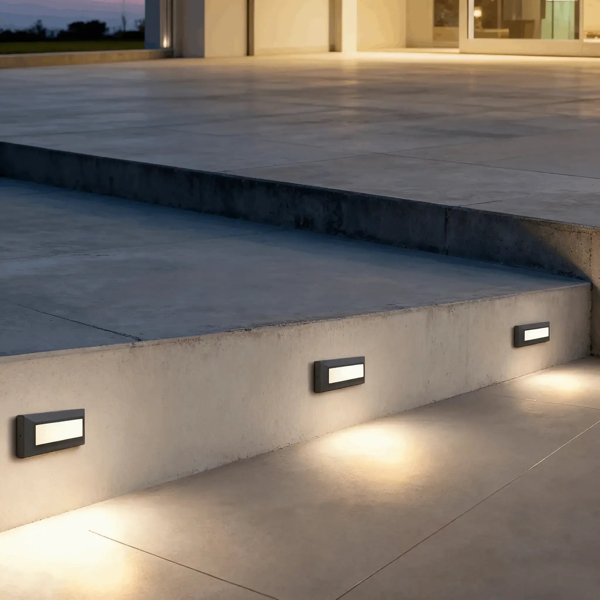 Minimalist Black LED Deck Step Light – Wall Light with Sensor for Stairs/Garden - Flindria