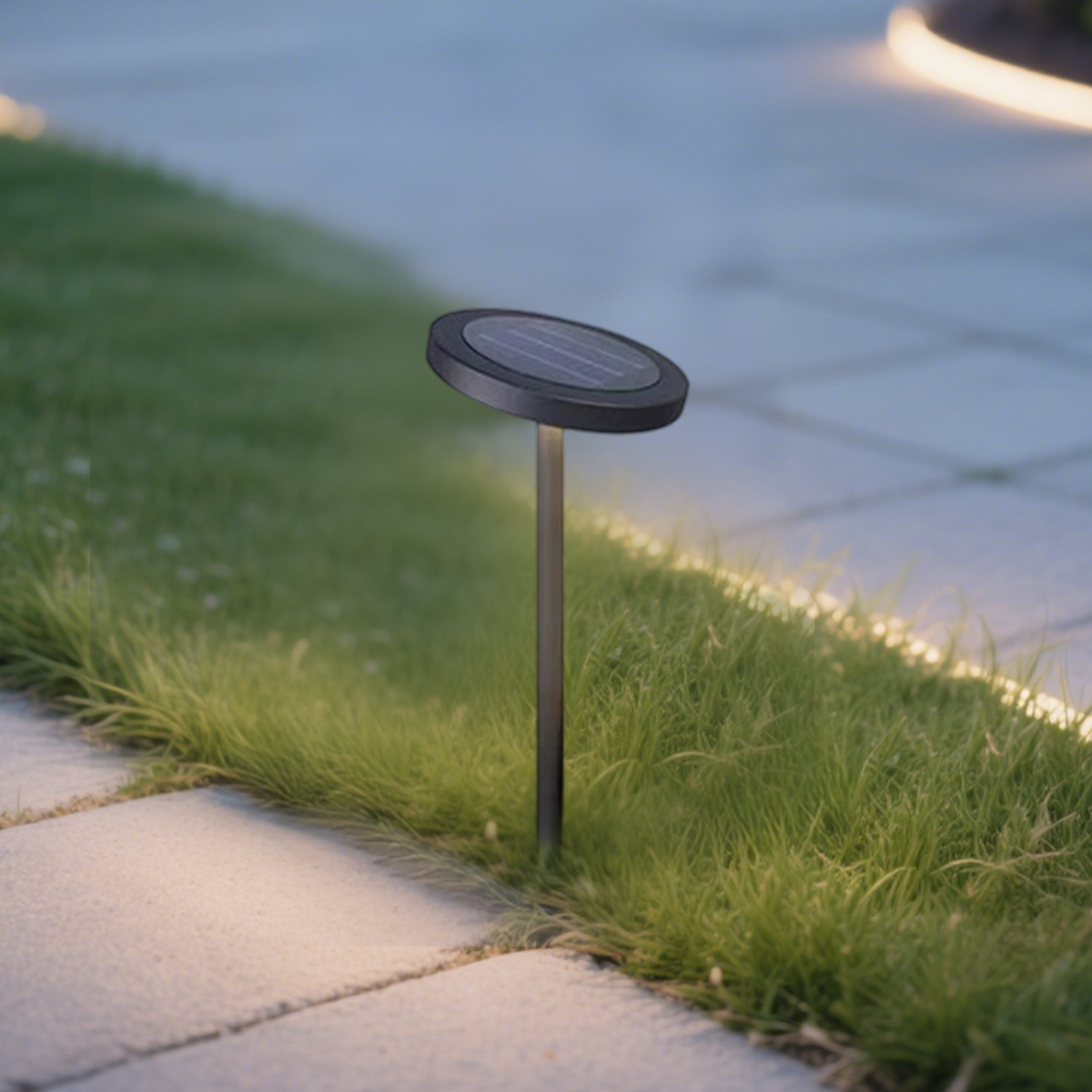 Luz solar minimalista para camino – Metal negro y acrílico para jardín - Flindria