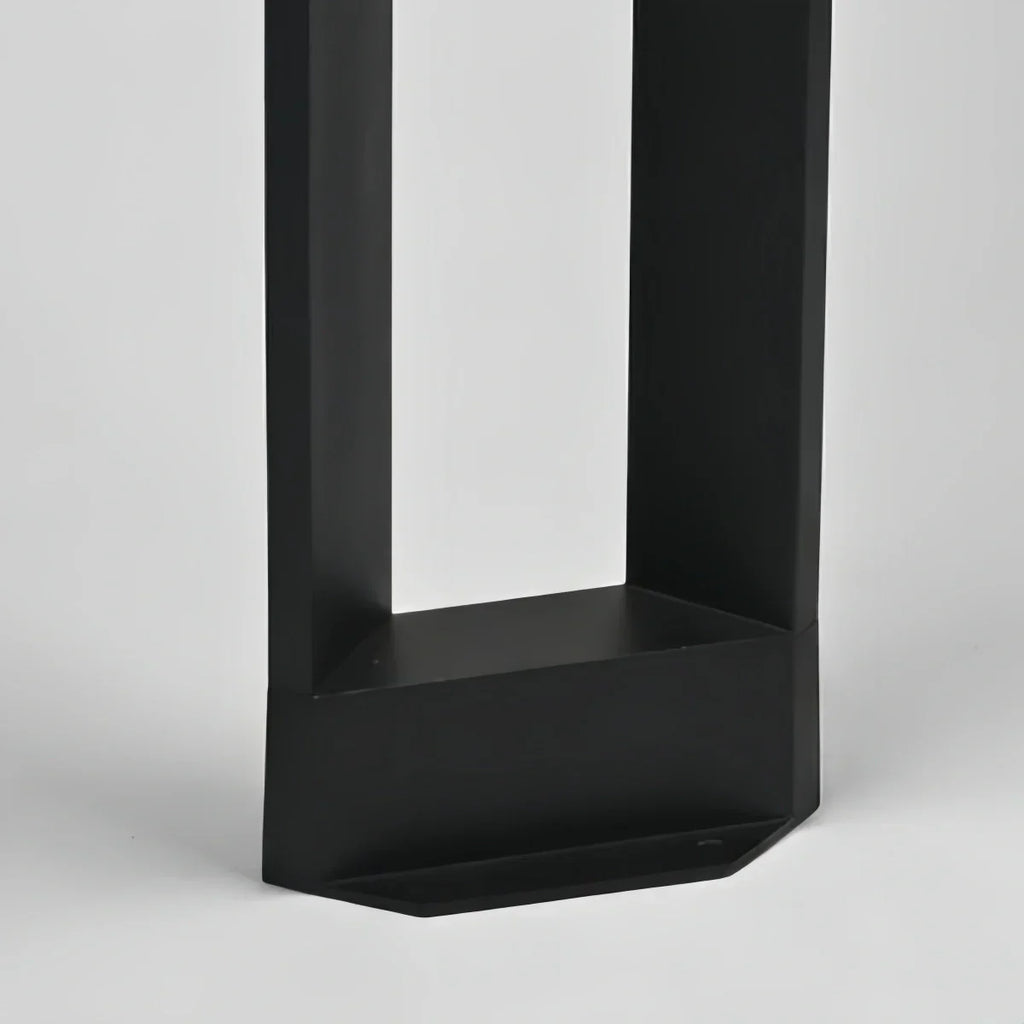 Luz minimalista para camino exterior en ángulo recto - Metal negro para patio - Flindria