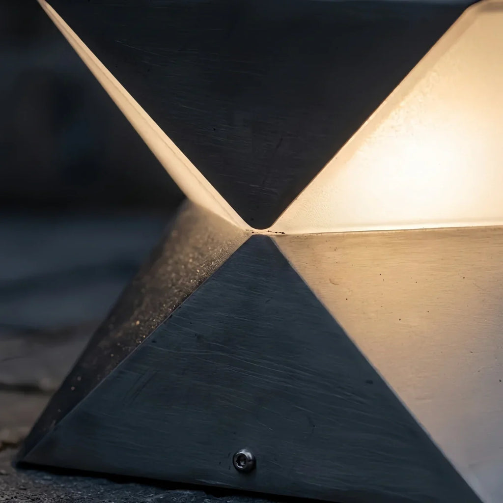 Modern Geometric Outdoor Floor Lamp – Black Meta&Glass for Garden/Patio - Flindria