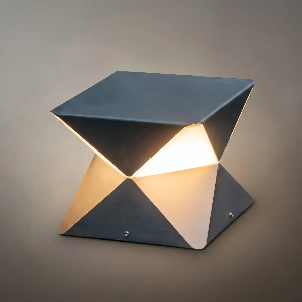 Lampadaire Extérieur Géométrique Moderne – Métal Noir & Verre pour Jardin/Terrasse - Flindria