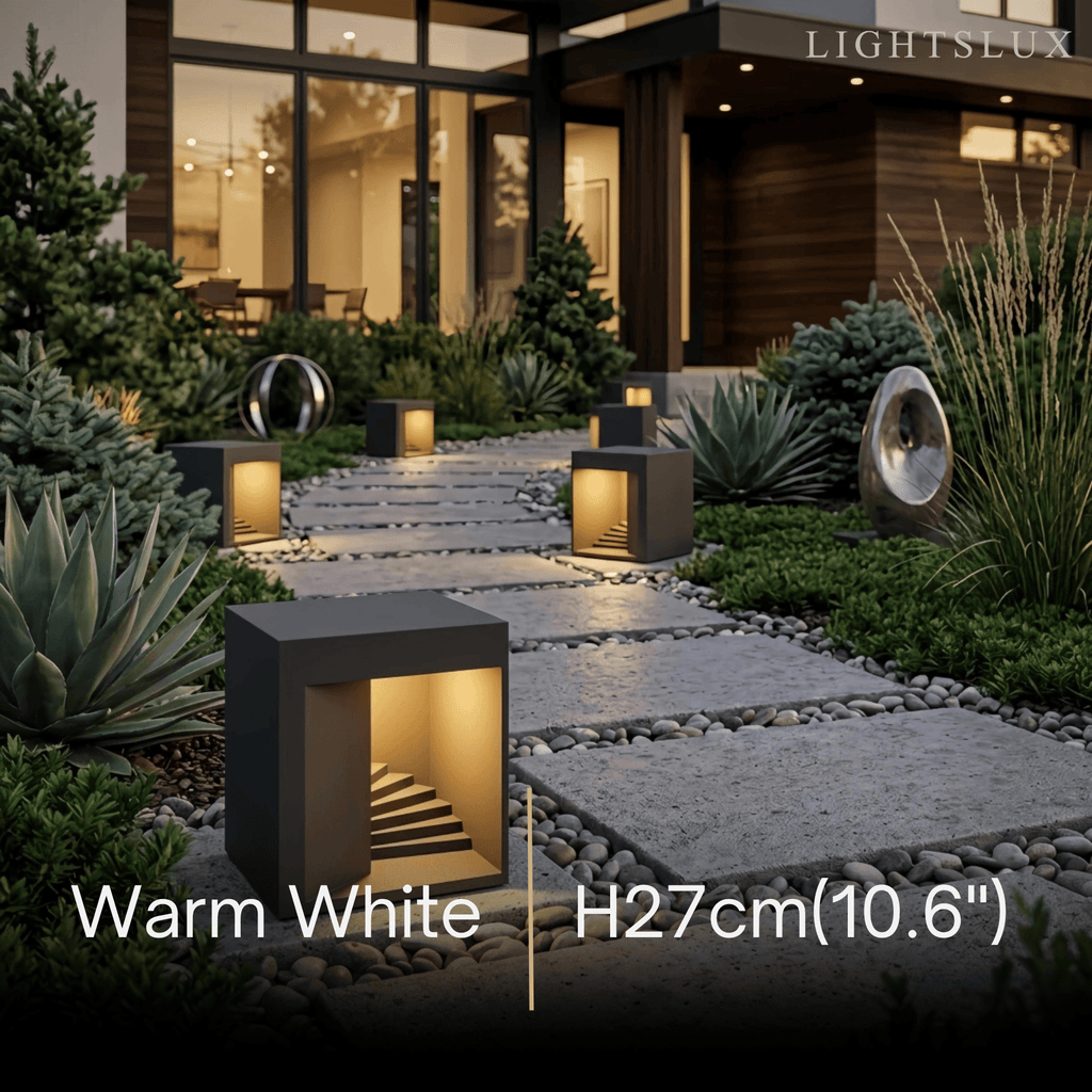 Modern Outdoor Floor Lamp - Black Metal Rectangular Design for Garden & Patio - Flindria
