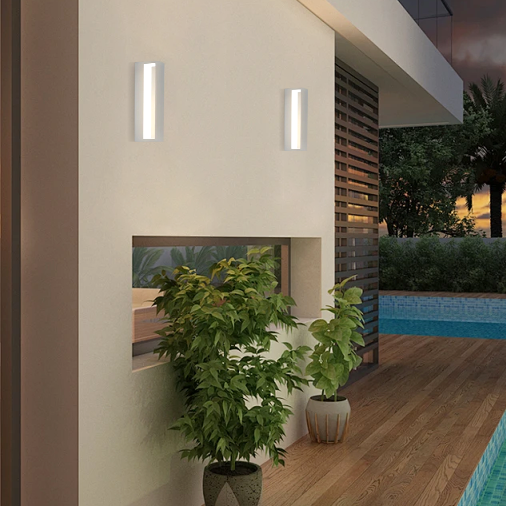 Modern Rectangular Outdoor Wall Lamp – Metal Sensor Light Garden/Patio - Flindria