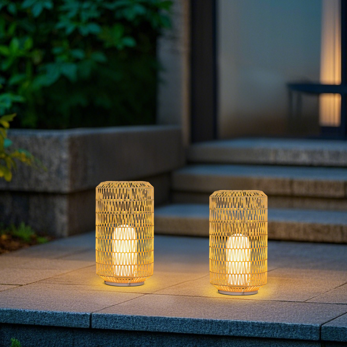 Farmhouse Outdoor Lamp - Wood & Metal Rattan Lantern - Flindria