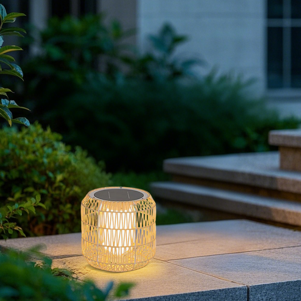 Farmhouse Outdoor Lamp - Wood & Metal Rattan Lantern - Flindria