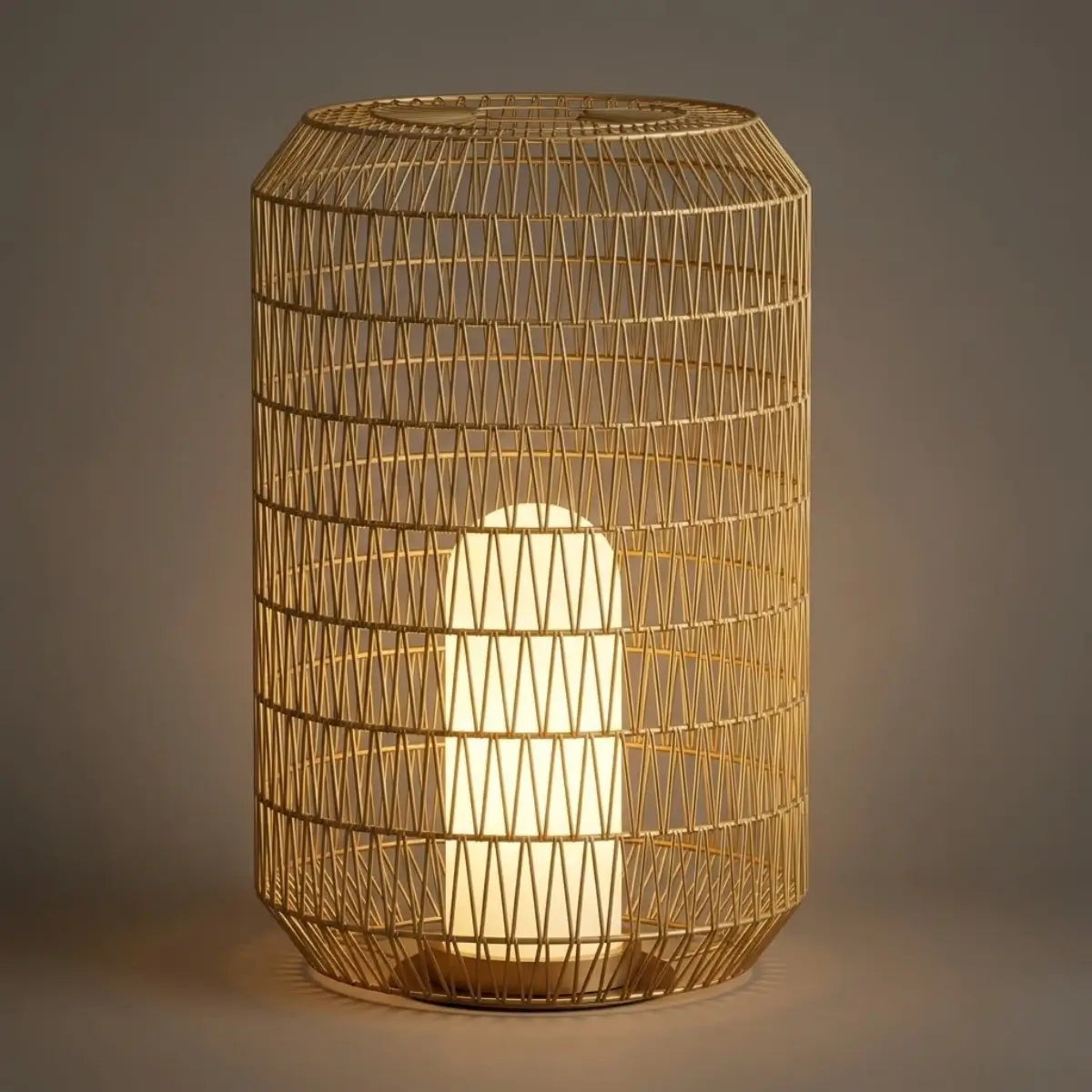 Farmhouse Outdoor Lamp - Wood & Metal Rattan Lantern - Flindria