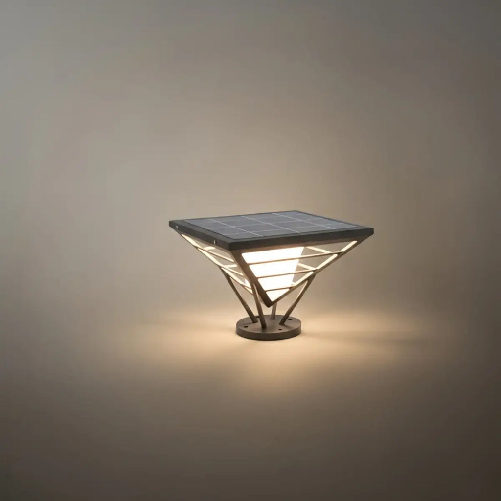Industrial Black Pillar Light - Diamond Metal Design for Garden - Flindria