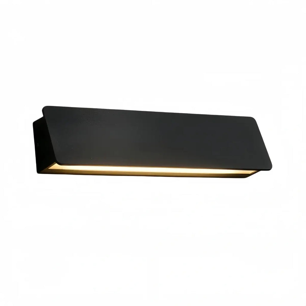 Modern Outdoor Wall Lamp - White/Black Metal Rectangular Design for Garden - Flindria