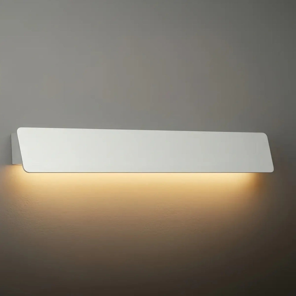 Modern Outdoor Wall Lamp - White/Black Metal Rectangular Design for Garden - Flindria