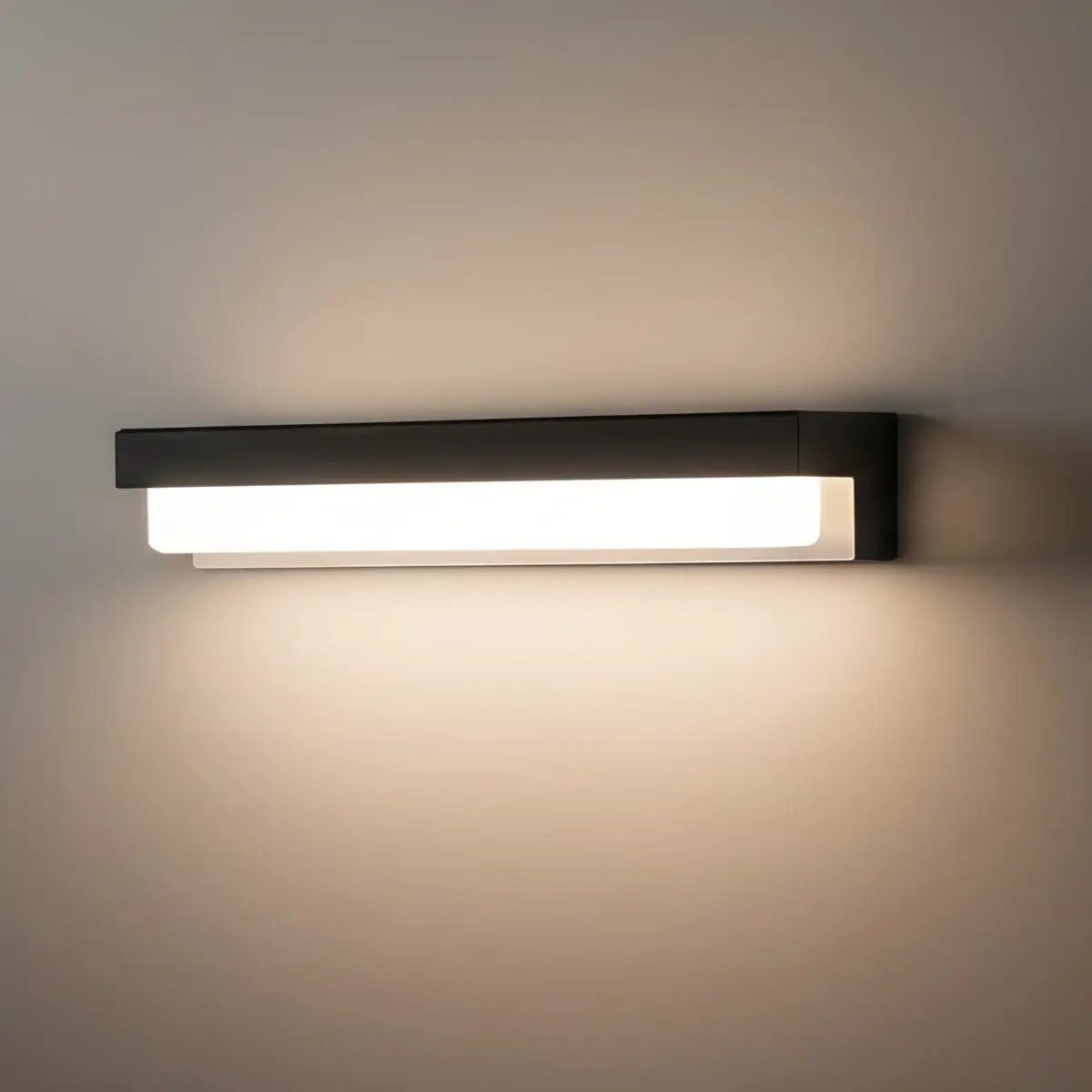 Modern Solar Linear Outdoor Wall Lamp – Metal & Acrylic Light for Exterior Walls - Flindria