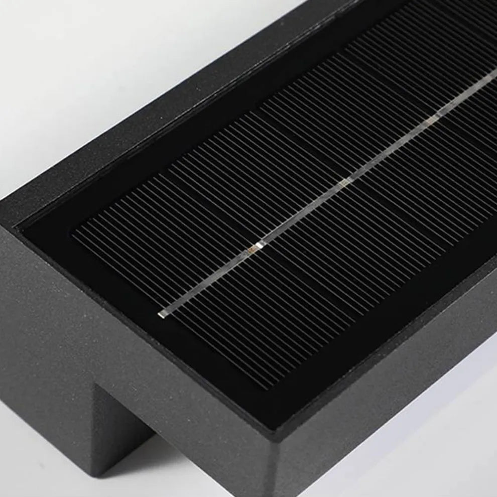 Modern Solar Linear Outdoor Wall Lamp – Metal & Acrylic Light for Exterior Walls - Flindria