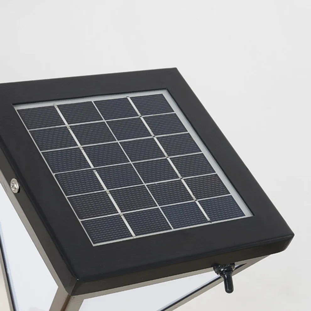 Luz solar moderna para camino exterior - diseño de metal negro - Flindria