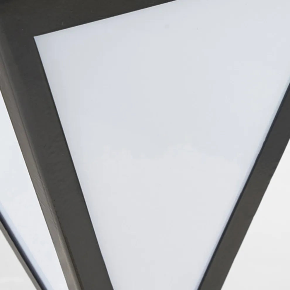 Luz solar moderna para camino exterior - diseño de metal negro - Flindria
