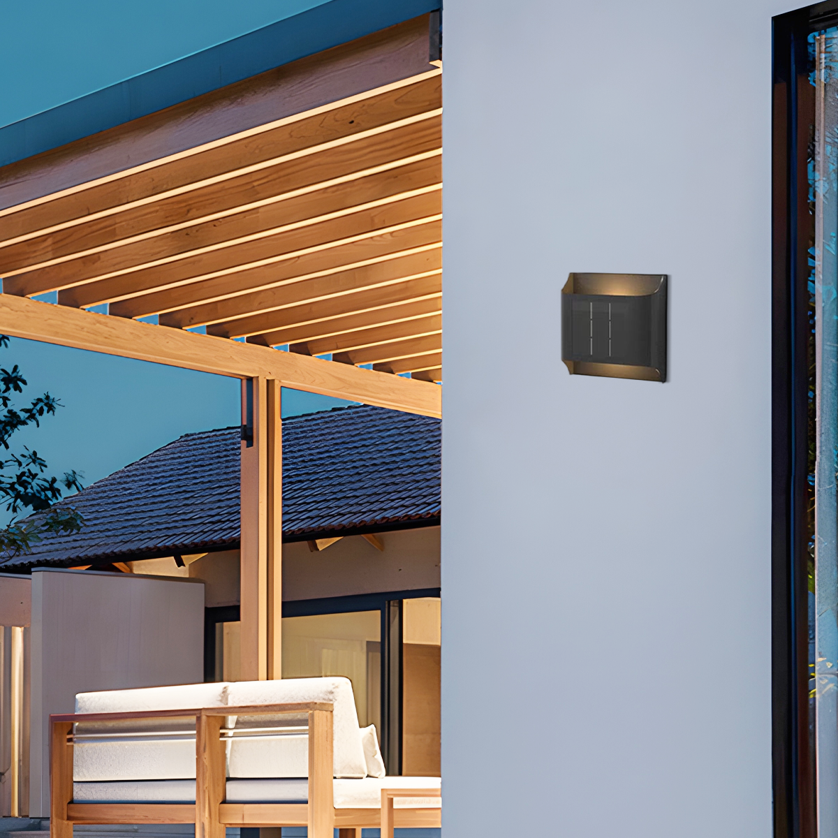 Modern Solar Wall Sconce – Black Metal Courtyard/Garden - Flindria