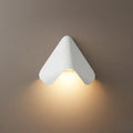 Modern Triangle Wall Lamp - Black/White Metal Outdoor Light for Garden - Flindria