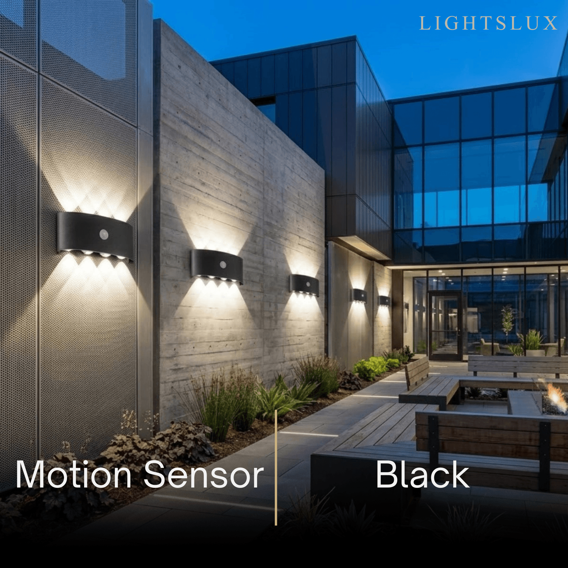 Modern Outdoor Wall Lamp - Black/White Metal Design for Corridor & Garden - Flindria