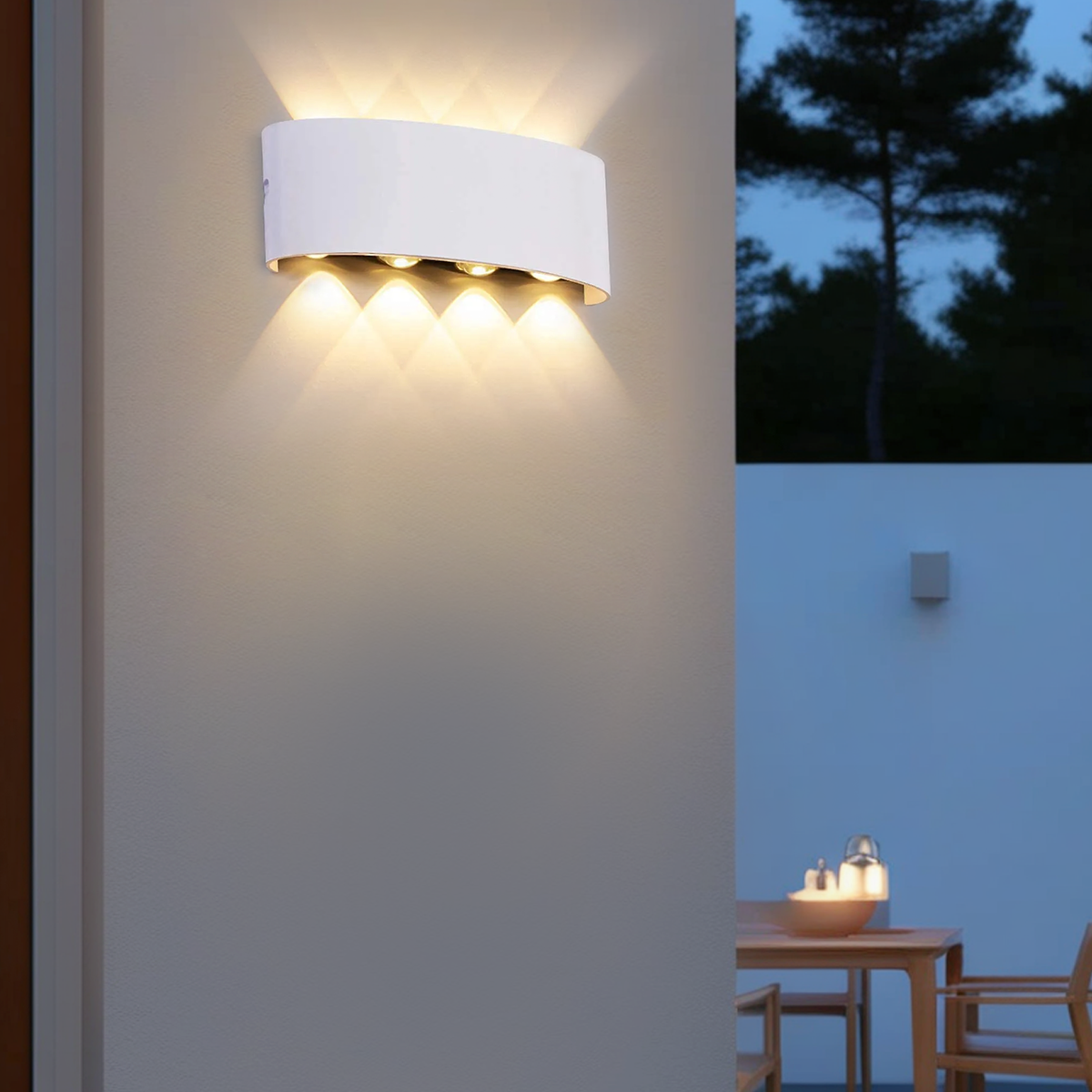 Modern Outdoor Wall Lamp - Black/White Metal Design for Corridor & Garden - Flindria