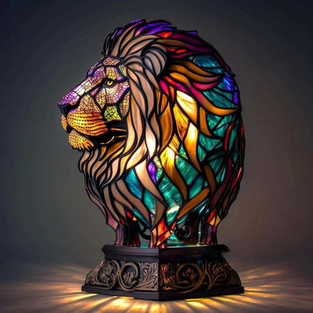 Lampa s motivem vitráže Vitrafauna — živé vícebarevné osvětlení