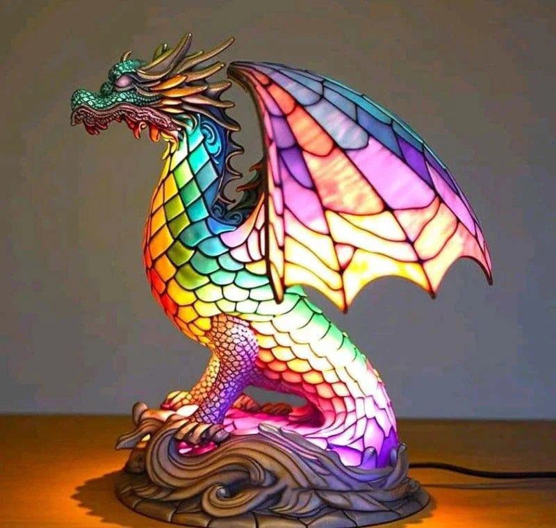 Lampa s motivem vitráže Vitrafauna — živé vícebarevné osvětlení