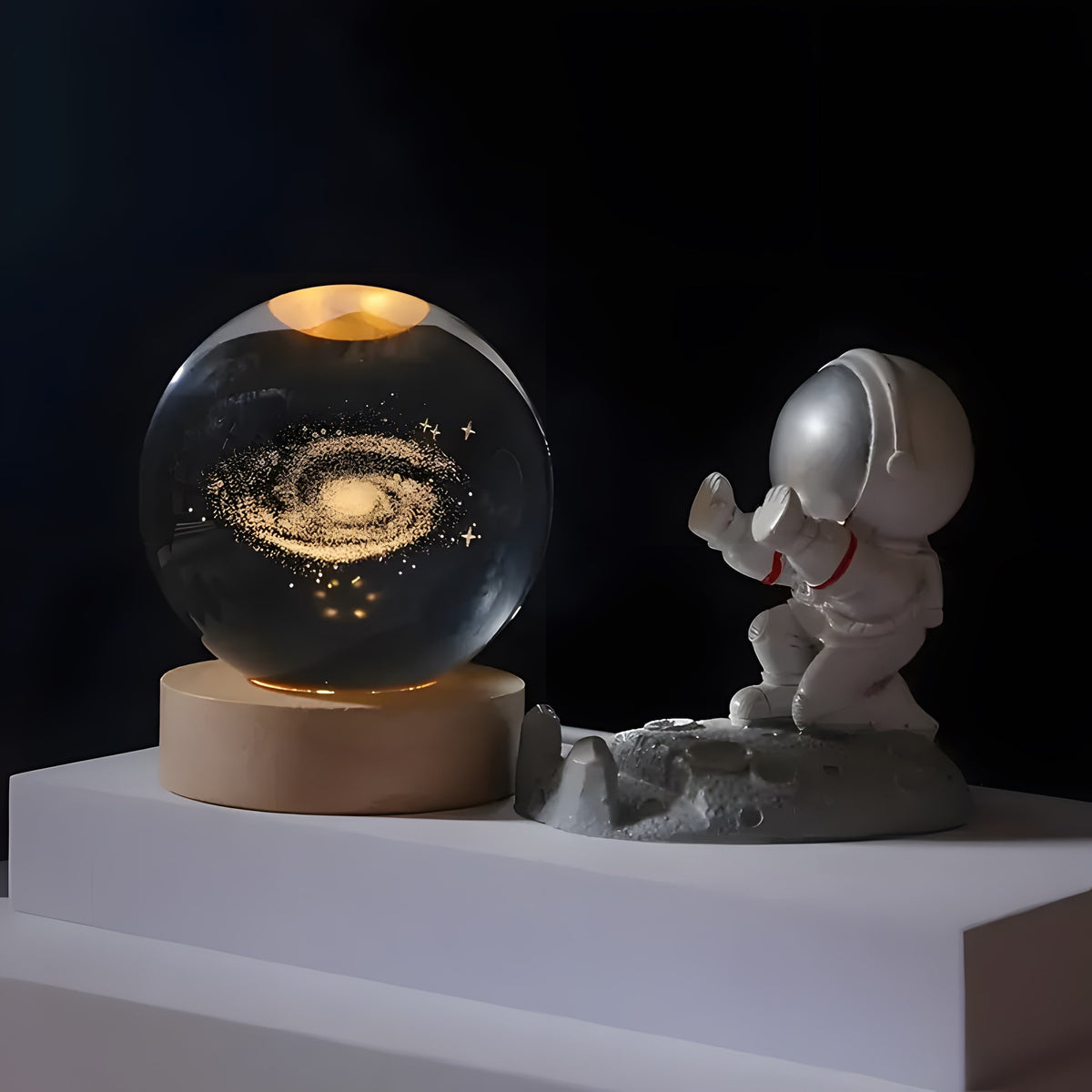 Koule AstralGlow — nebeská záře inspirovaná Měsícem