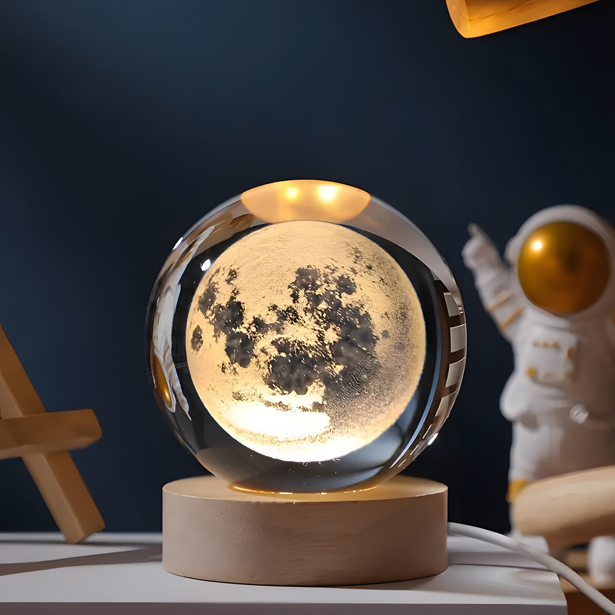 Koule AstralGlow — nebeská záře inspirovaná Měsícem
