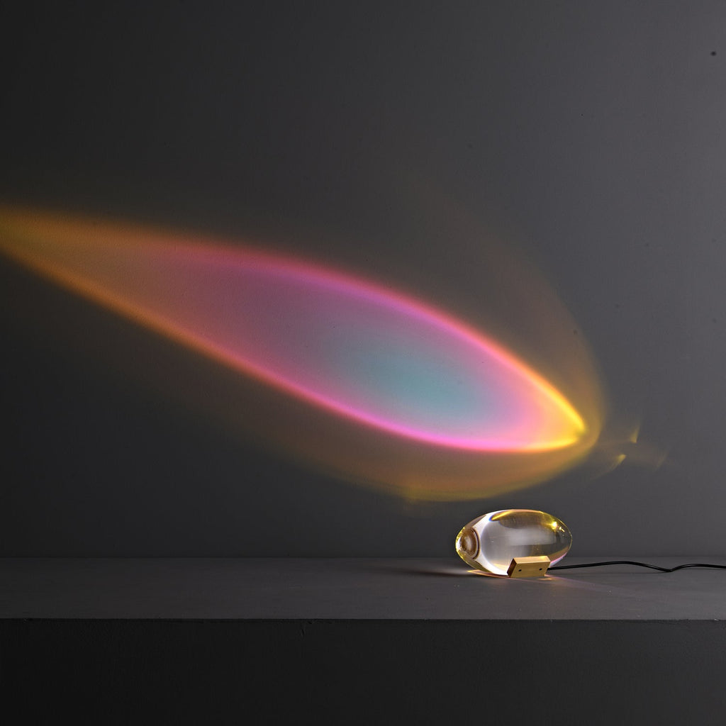 Lume Glasglobus Tischlampe mit Metallbasis für warmes Ambiente