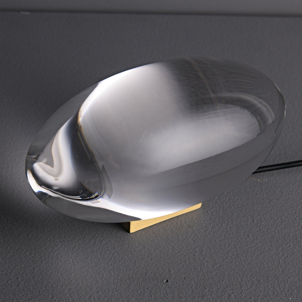 Lume Glasglobus Tischlampe mit Metallbasis für warmes Ambiente