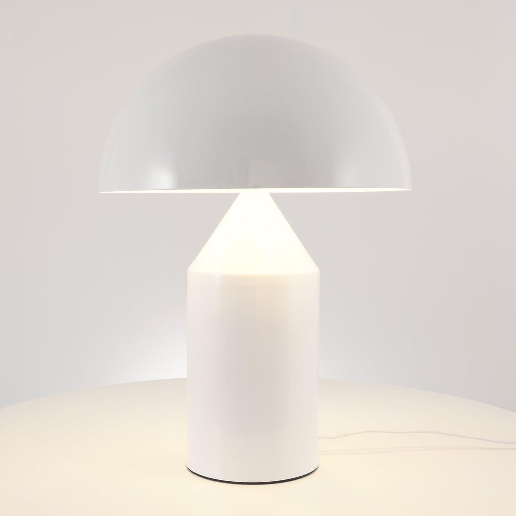Atollo geometrisk bordslampa i metall - ikonisk italiensk design