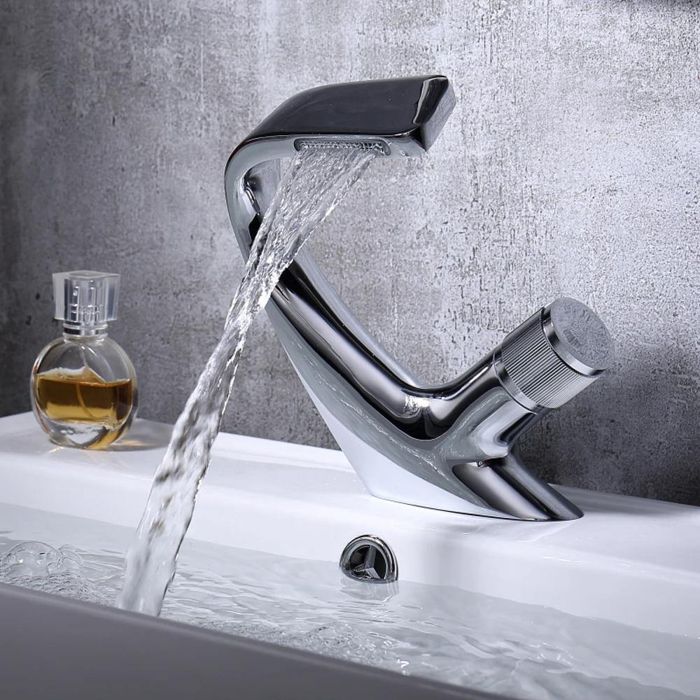 Waschtischarmatur Austin — Einhebelmischer mit Wasserfallauslauf