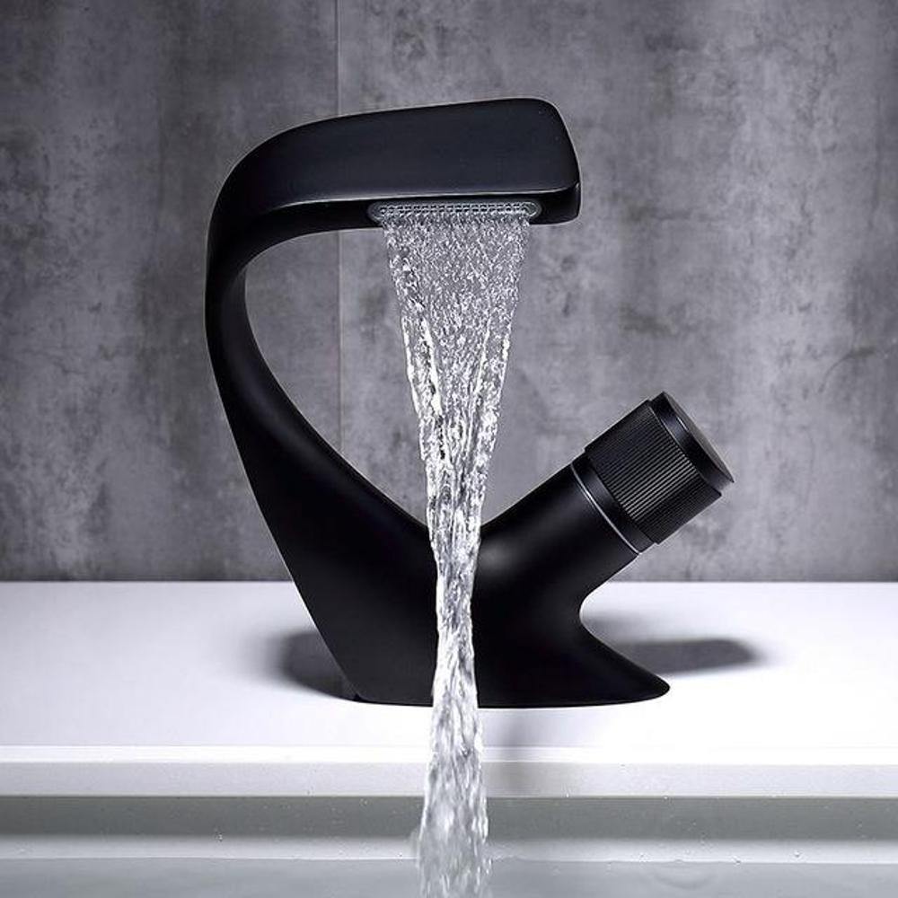 Waschtischarmatur Austin — Einhebelmischer mit Wasserfallauslauf
