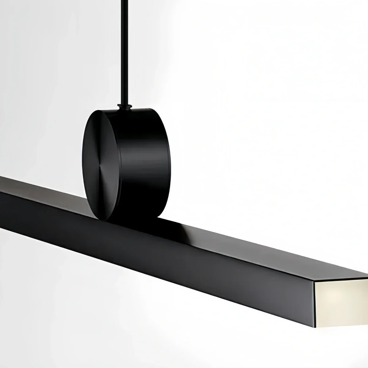 Modern Dimmable Pendant Light - Metal Linear for Living Room - Flindria