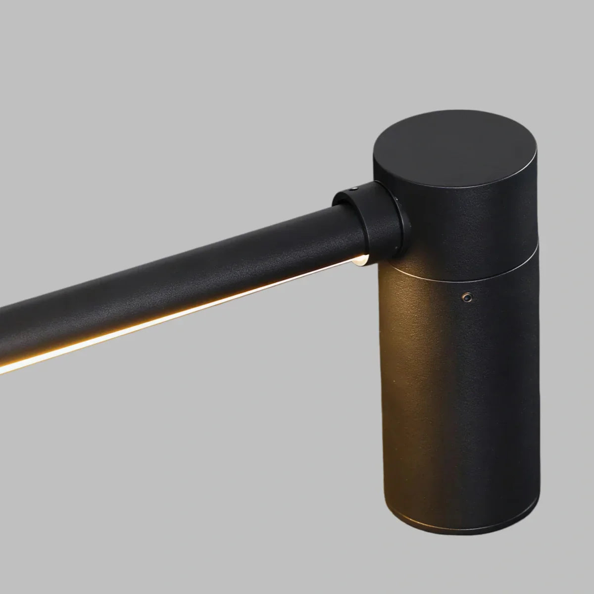 Modern Linear Ceiling Light - Black Metal / Acrylic for Living Room - Flindria