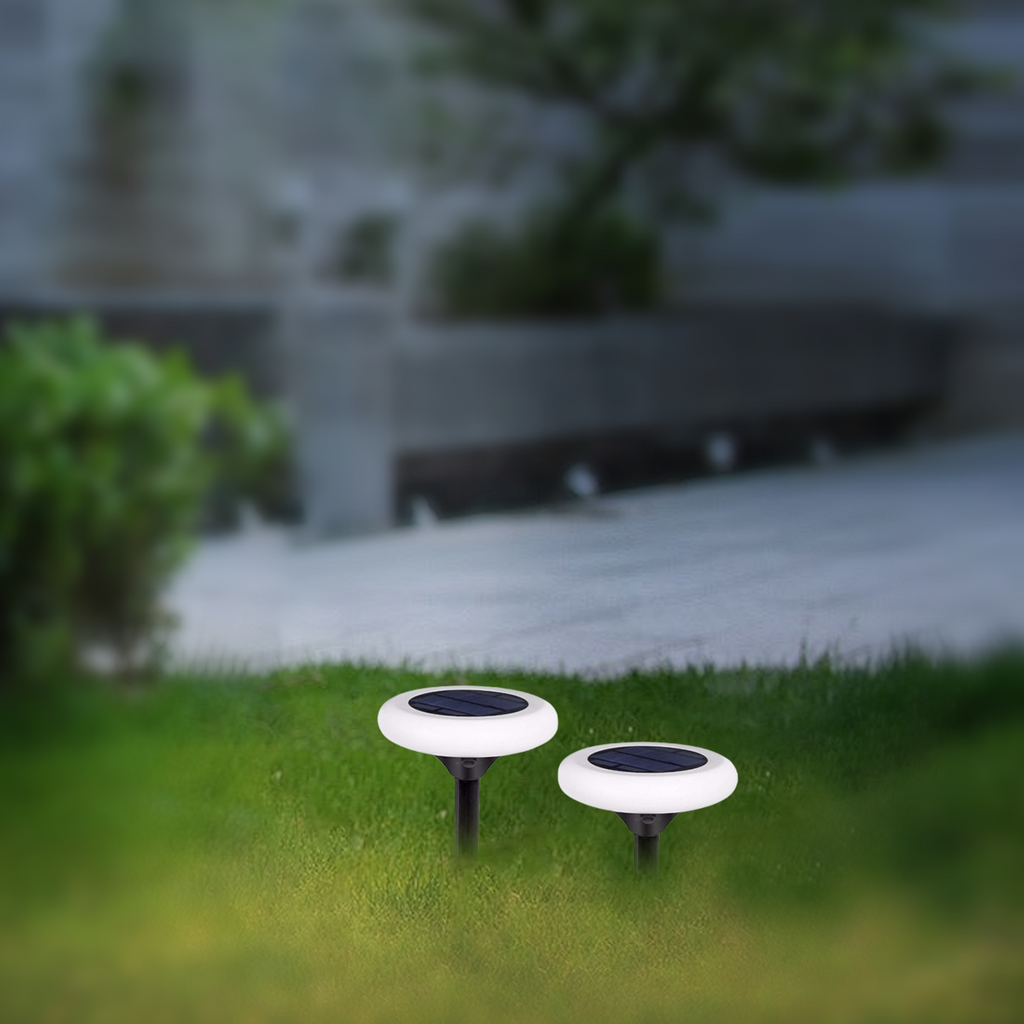 Modern Rock-Shaped Solar Pathway Light – White Rechargeable Outdoor Lamp - Flindria