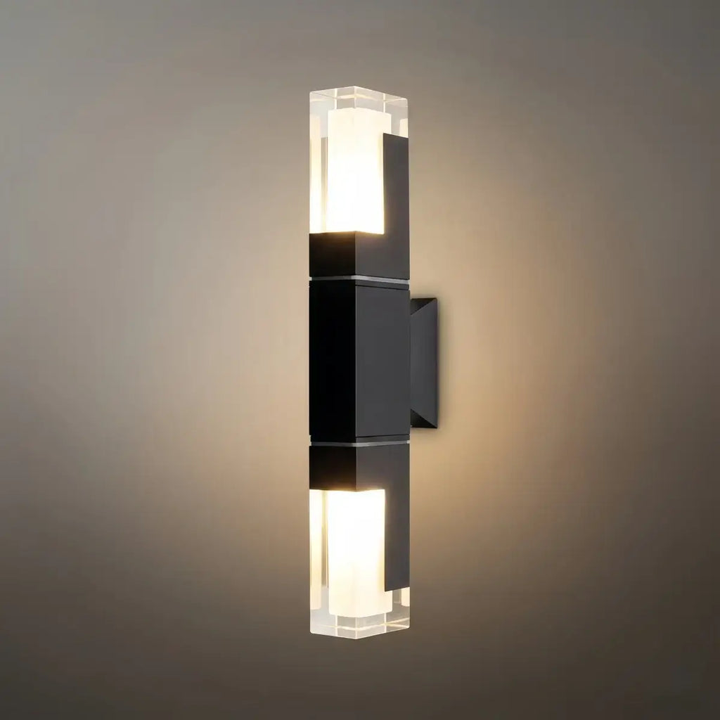 Modern Rectangle Wall Sconce - Black Metal for Garden/Outdoor Spaces - Flindria