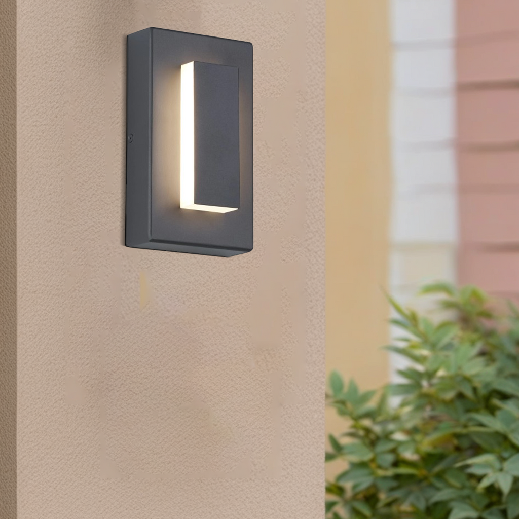 Lámpara de pared moderna Prisma de metal y acrílico - Diseño rectangular negro para jardín - Flindria