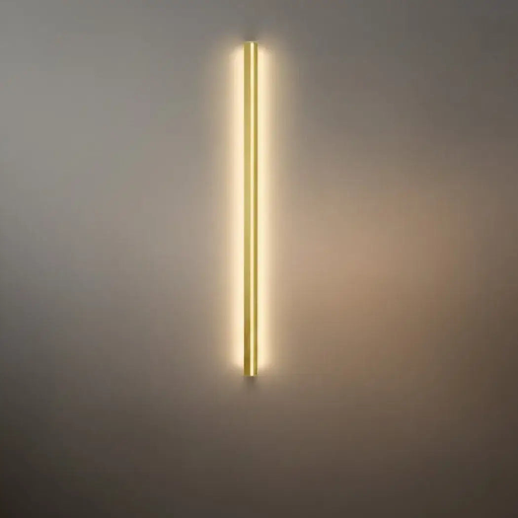 Minimalist Linear LED Wall Lamp – Black/Gold for Bedroom/Living Room - Flindria